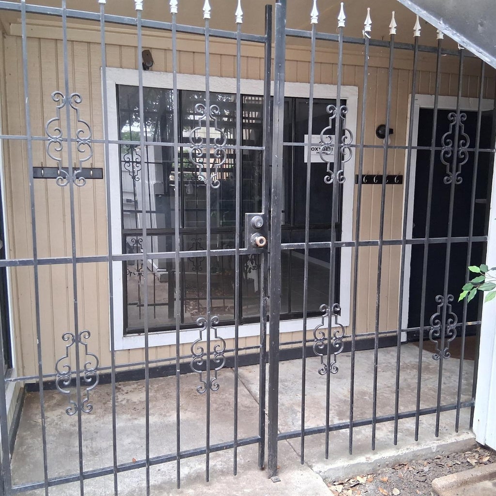 Photo of 10100 S Gessner Road #703, Houston, TX 77071 (MLS # 48170399)