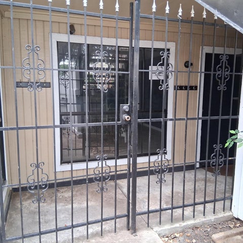 Photo of 10100 S Gessner Road #703, Houston, TX 77071 (MLS # 48170399)