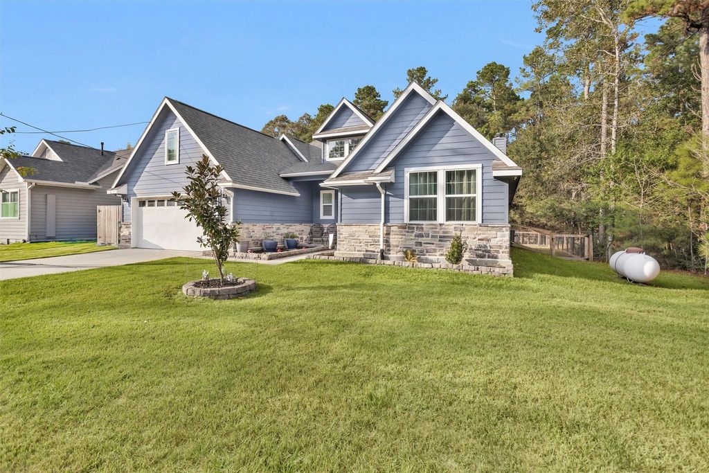 Photo of 1057 Magnolia Point Drive, Huffman, TX 77336 (MLS # 92867094)