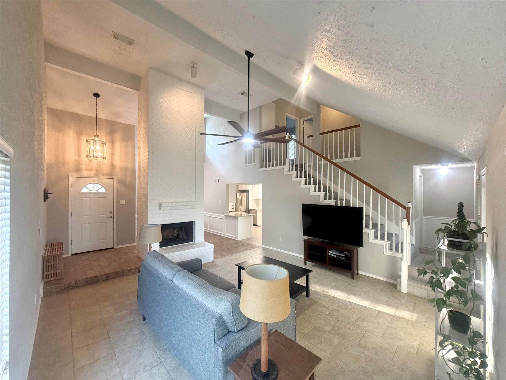 2103 Creekshire Drive