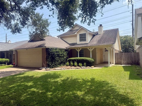 Photo of 2103 Creekshire Drive, Sugar Land, TX 77478 (MLS # 71841662)