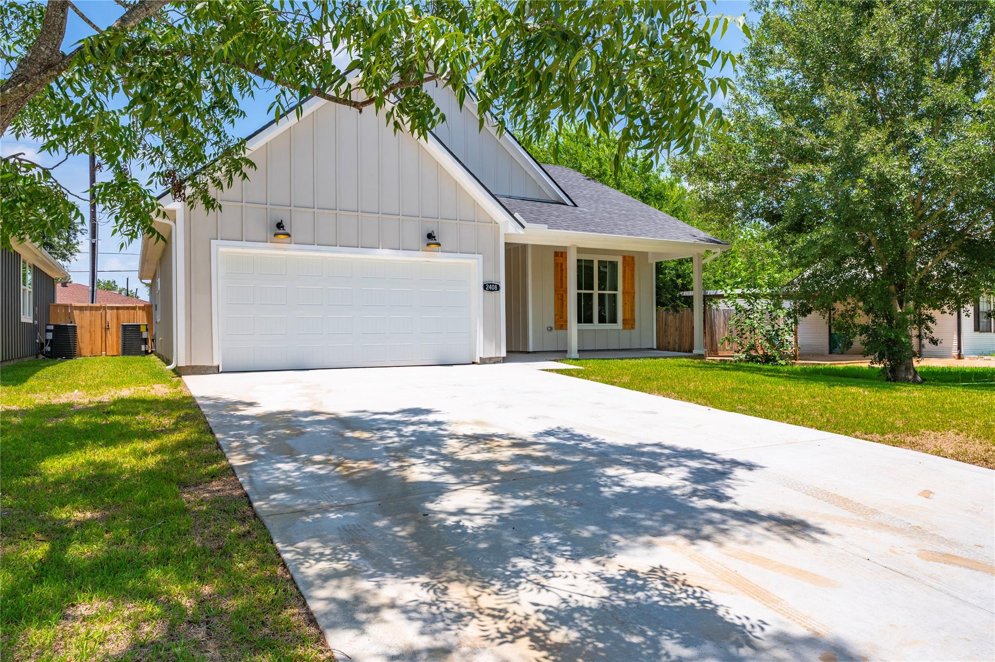 2408 28th Ave N