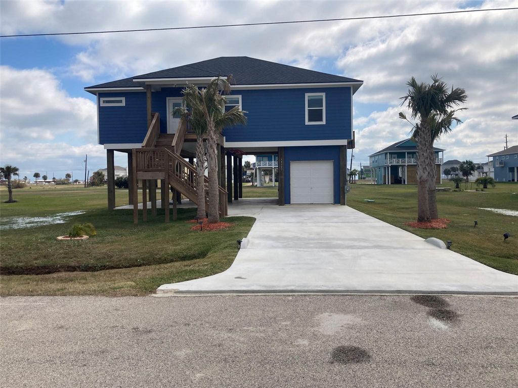 Photo of 18307 Warrior Road, Galveston, TX 77554 (MLS # 45019870)