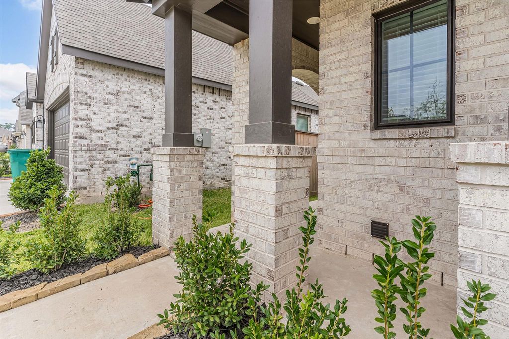 Photo of 712 Washita Falls Lane St, Conroe, TX 77304 (MLS # 7420392)