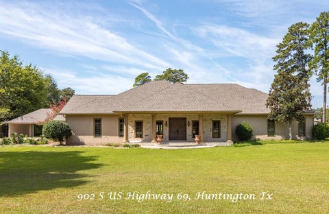 Photo of 902 S Us Highway 69, Huntington, TX 75949 (MLS # 88213418)