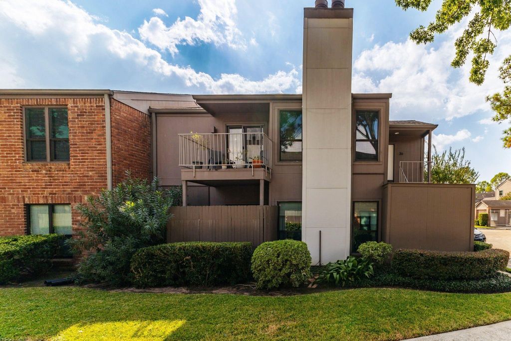 Photo of 1201 Bering Drive #36, Houston, TX 77057 (MLS # 44376258)