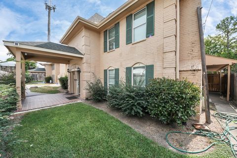 6119 Fm 1960 Rd W Houston TX 77069