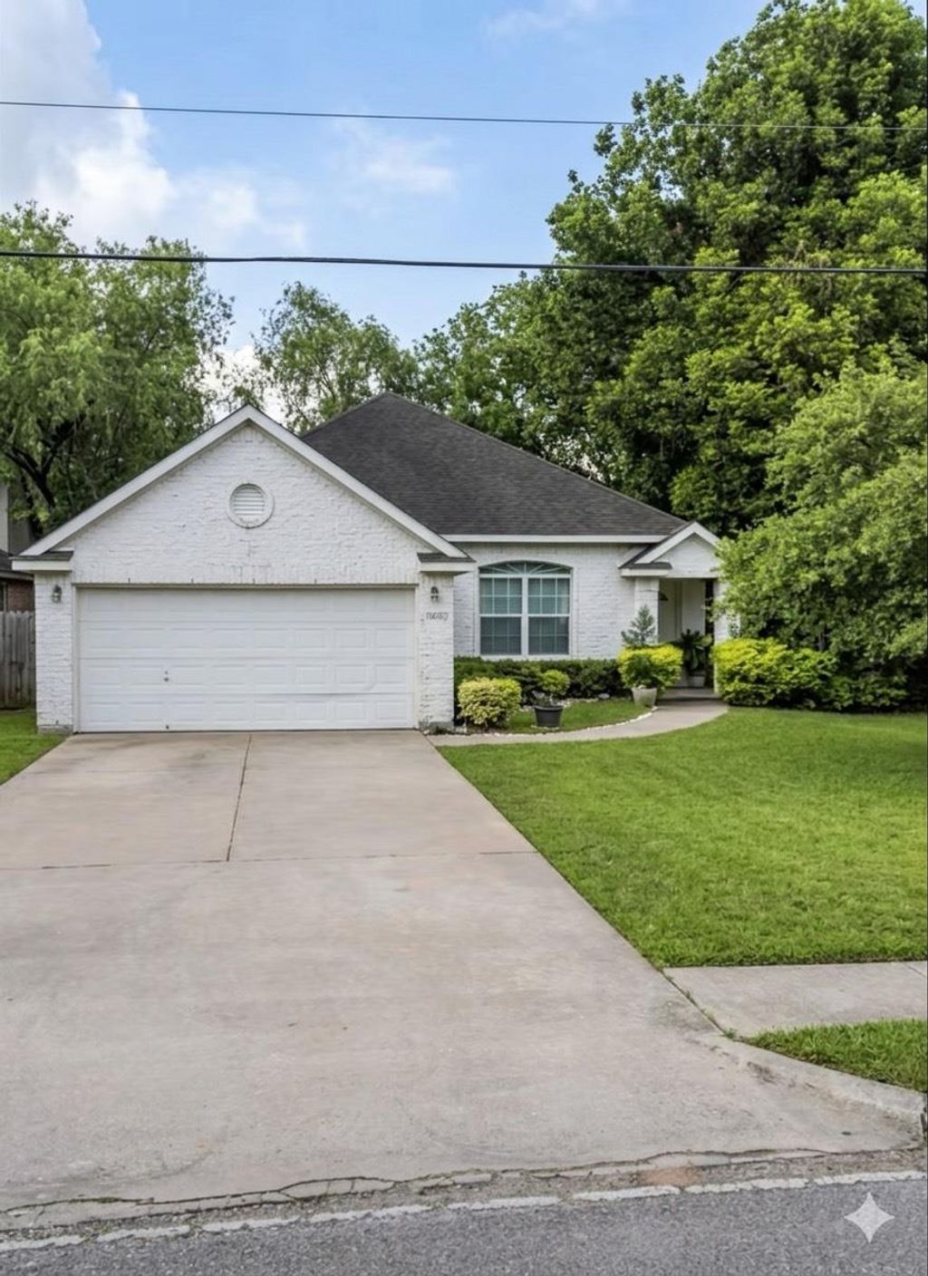 Photo of 11916 Palmsprings Drive, Houston, TX 77034 (MLS # 39021079)