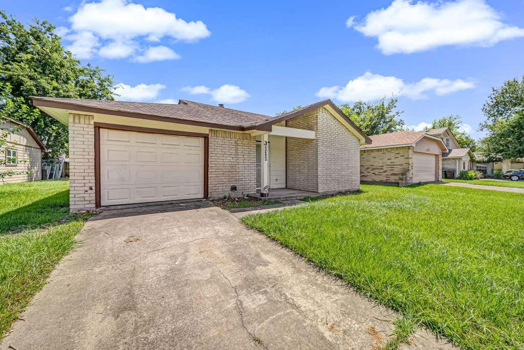 Photo of 3111 Overcross Drive, Houston, TX 77045 (MLS # 71741965)