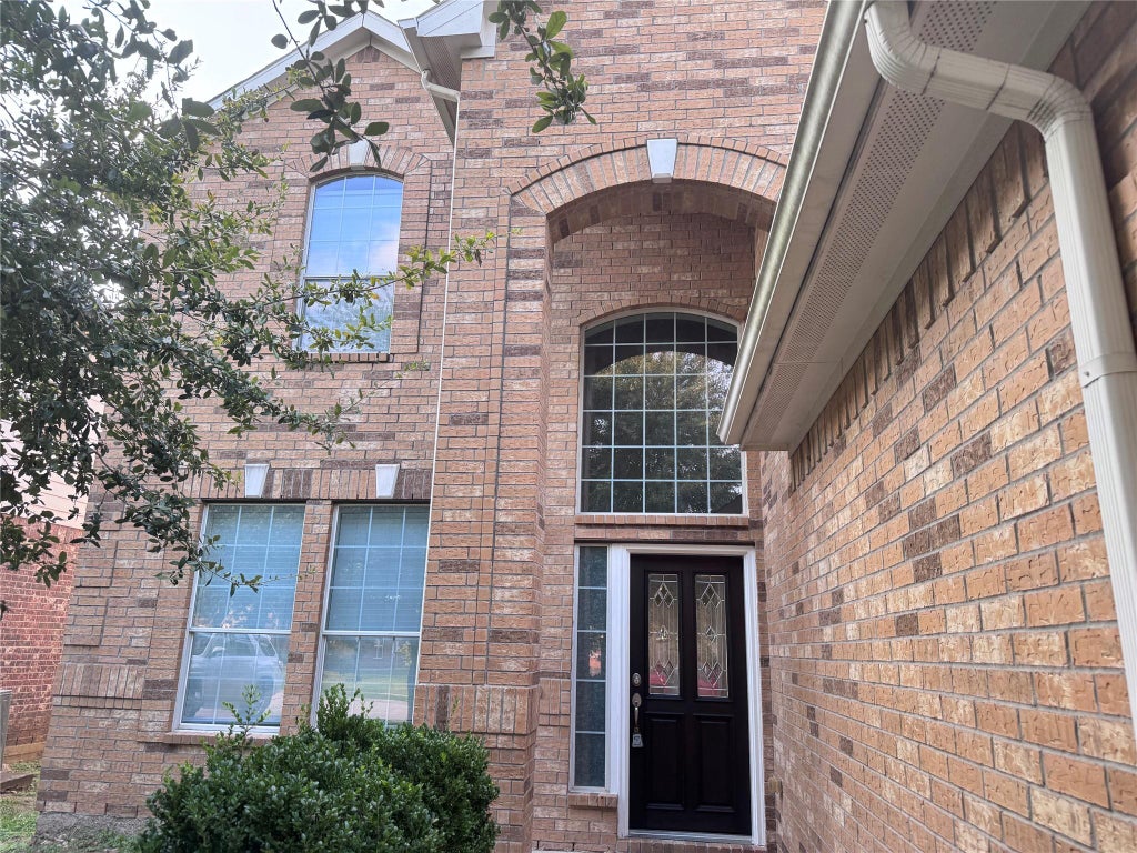Photo of 6718 Chester Oak Drive, Houston, TX 77083 (MLS # 80584436)