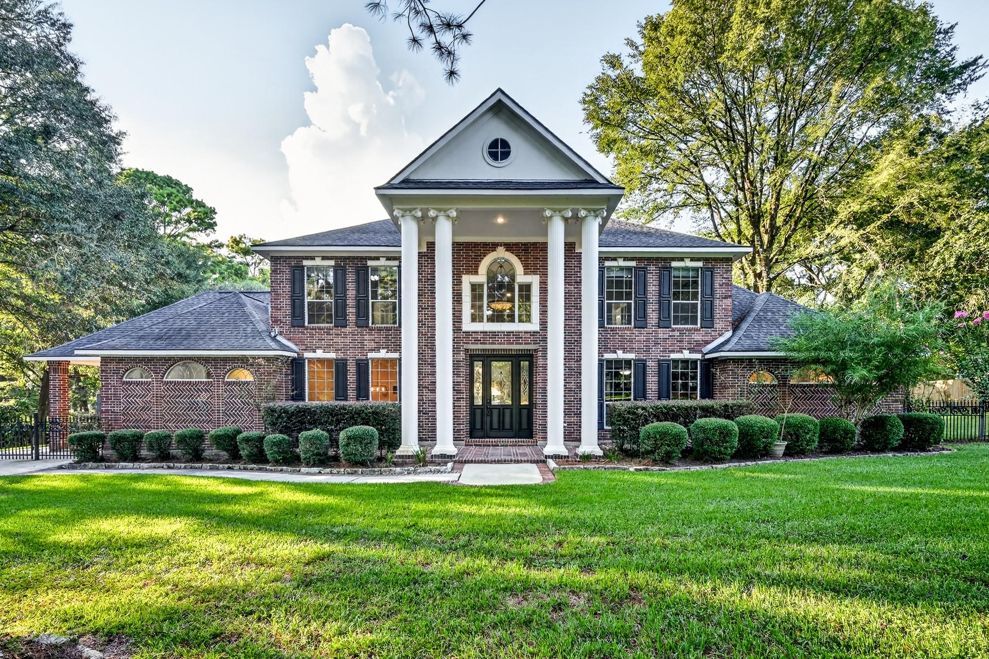 15406 Hunters Bend Drive