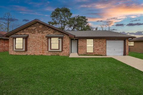 Photo of 1716 Carver Avenue, Richmond, TX 77469 (MLS # 96953583)
