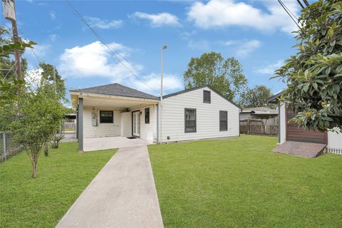 Tiny photo for 710 Woodhue Street, Channelview, TX 77530 (MLS # 5382738)