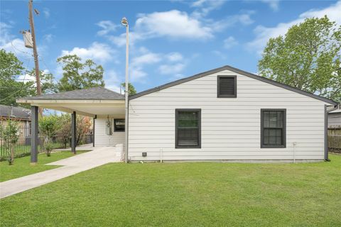 Tiny photo for 710 Woodhue Street, Channelview, TX 77530 (MLS # 5382738)
