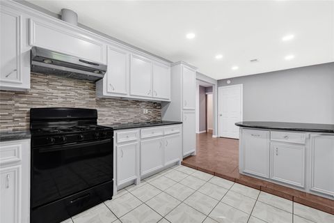 Tiny photo for 710 Woodhue Street, Channelview, TX 77530 (MLS # 5382738)