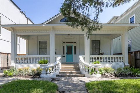 Photo of 1013 E 26th Street, Houston, TX 77009 (MLS # 3337745)