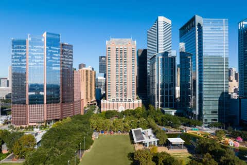 Apartment For Rent - 1400 Mckinney Street #2204<br/> Houston, TX 77010