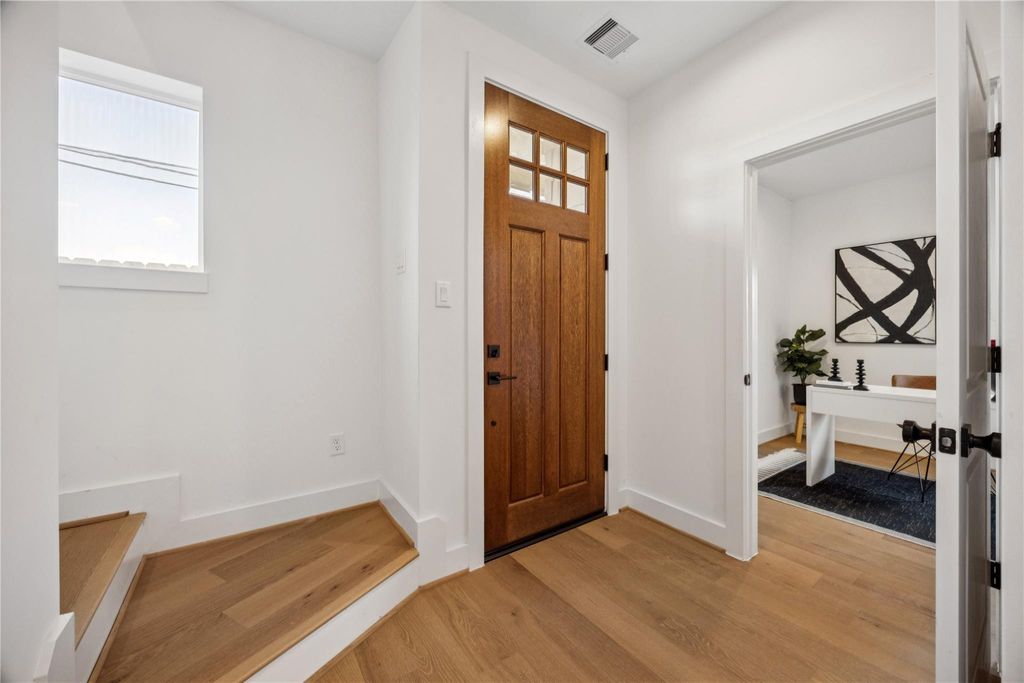 Photo of 2806 Mills Street, Houston, TX 77026 (MLS # 15420976)