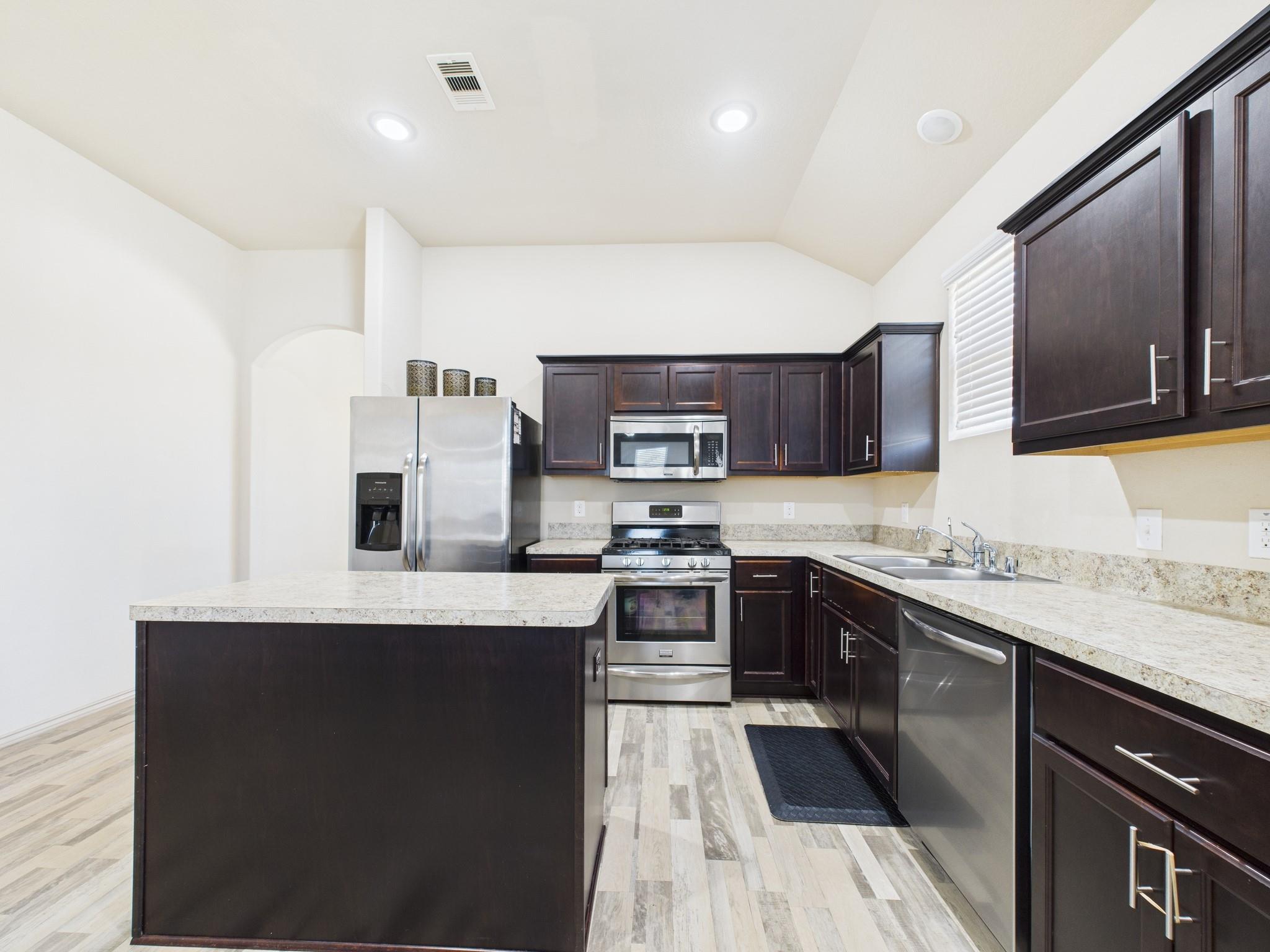 5206 Rosehill Ridge Court