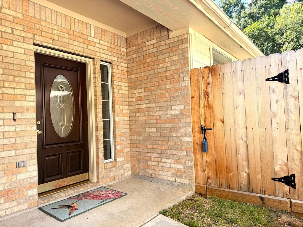 90 Country Gate