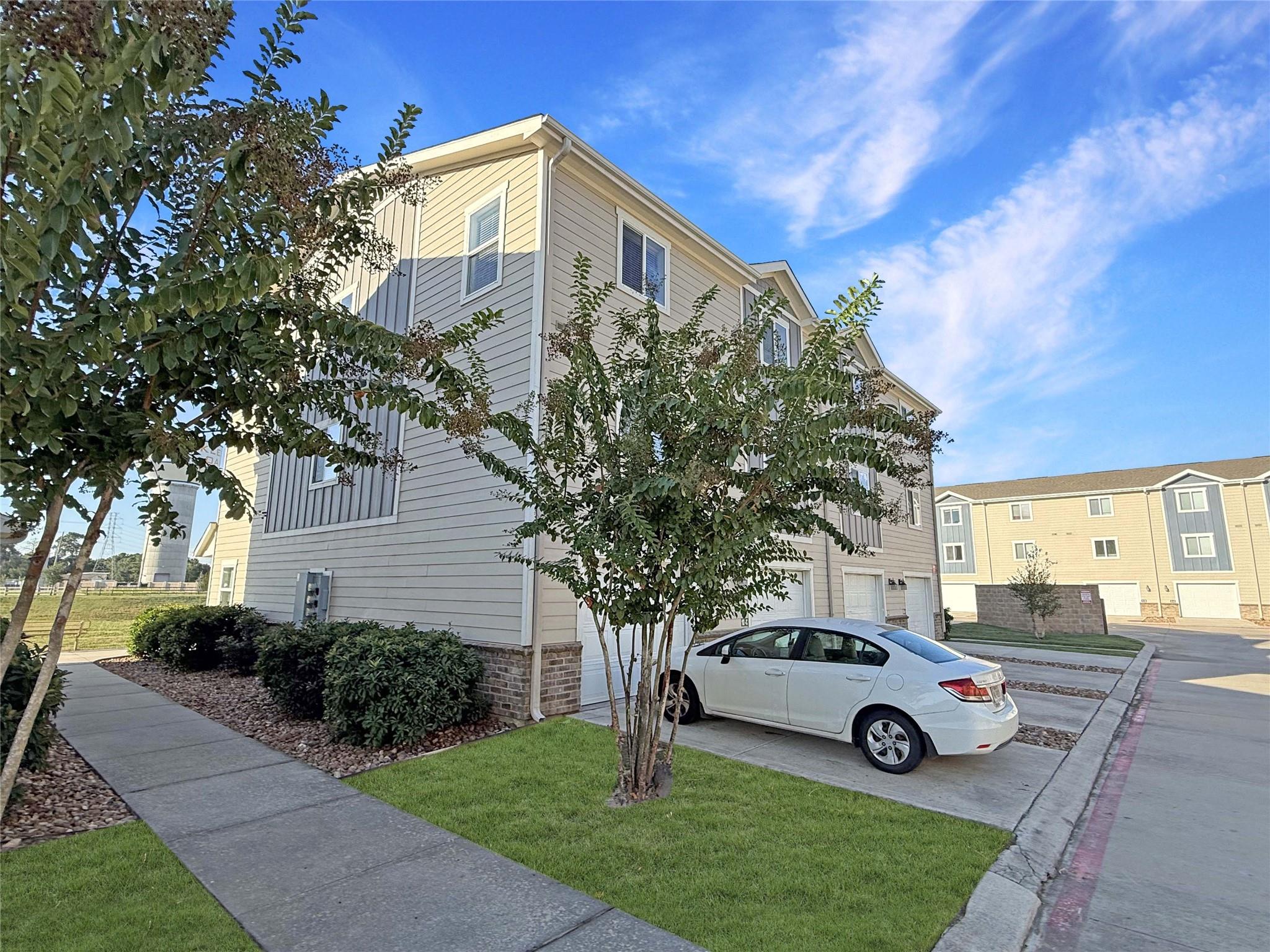 21155 Gosling Road 12 A-D