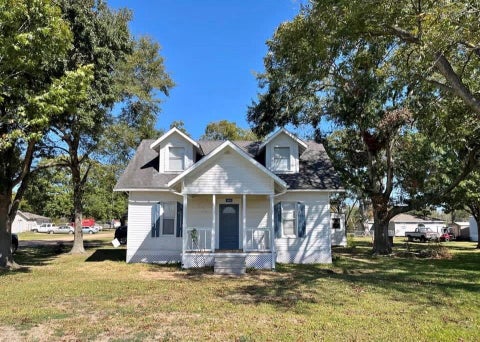 Photo of 5922 Railroad Street, Wallis, TX 77485 (MLS # 12932407)