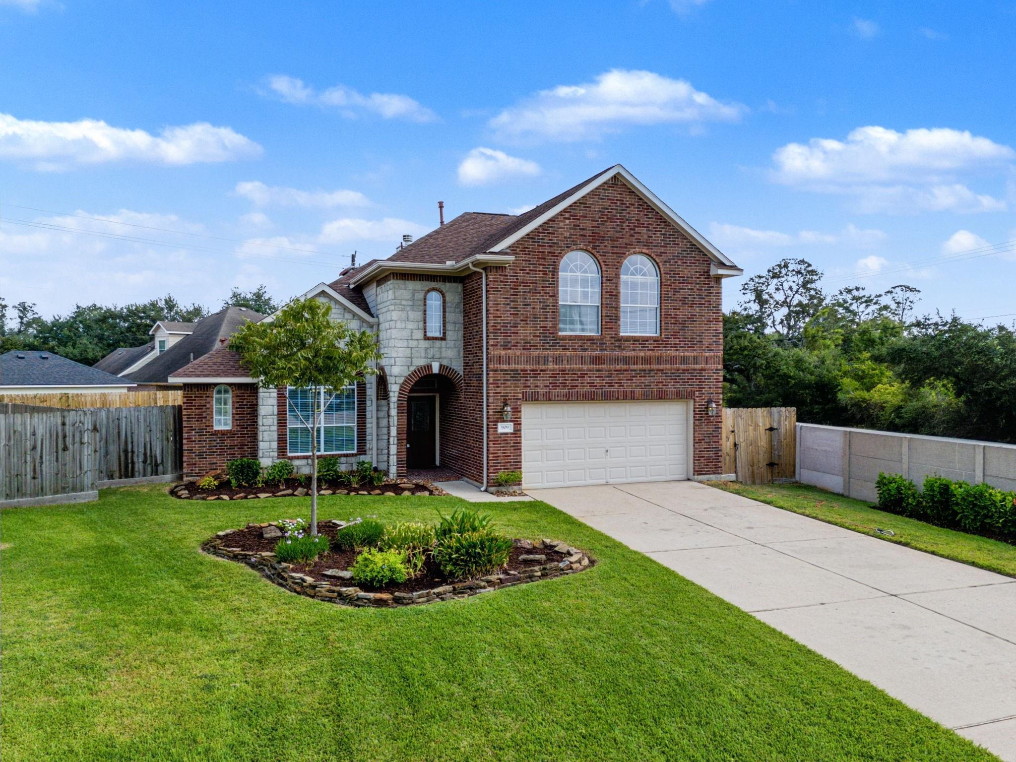 909 Autumn Brook Street