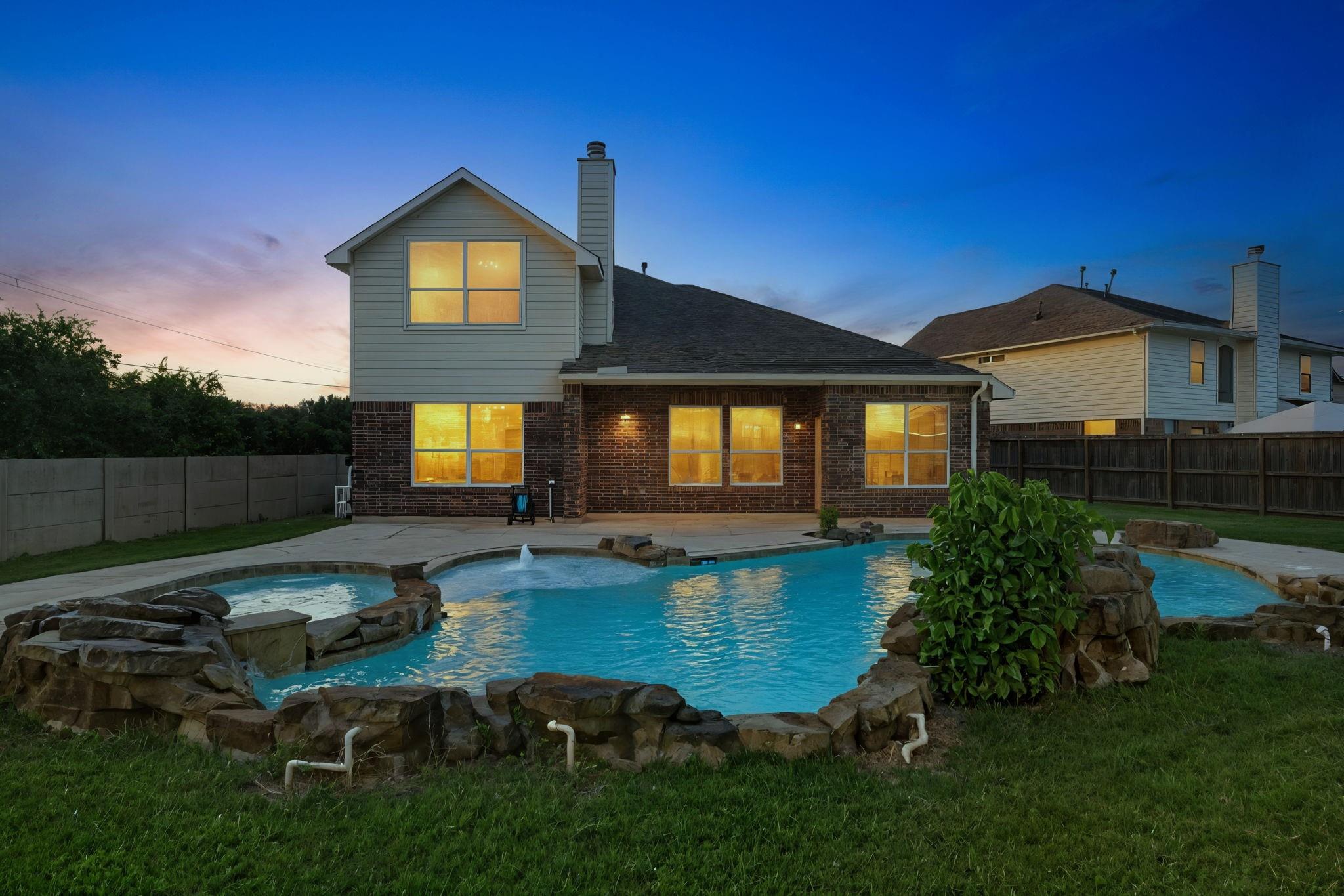 909 Autumn Brook Street