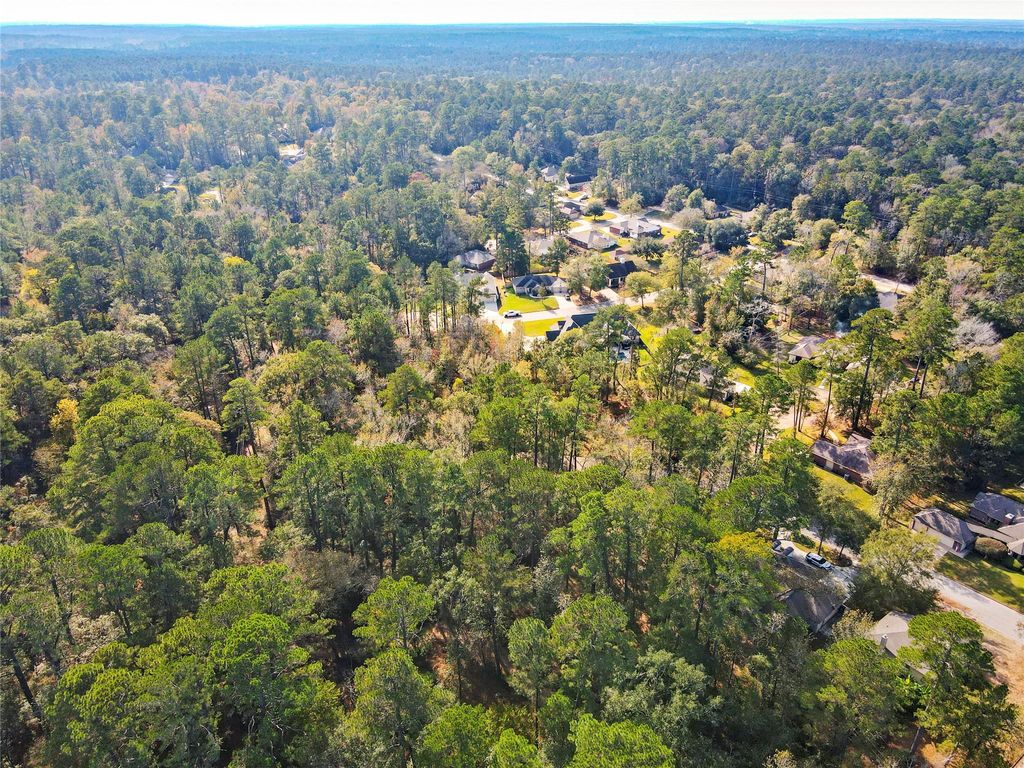 Photo of 306 Inverness Drive, Huntsville, TX 77340 (MLS # 1026807)