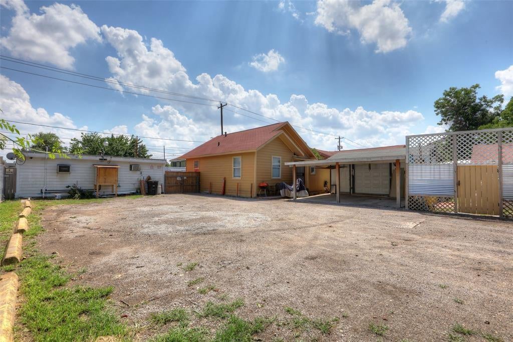 Photo of 6713 Canal Street #1, Houston, TX 77011 (MLS # 39620063)