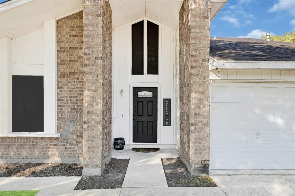 Photo of 5538 Fairview Forest Drive, Houston, TX 77088 (MLS # 28762627)