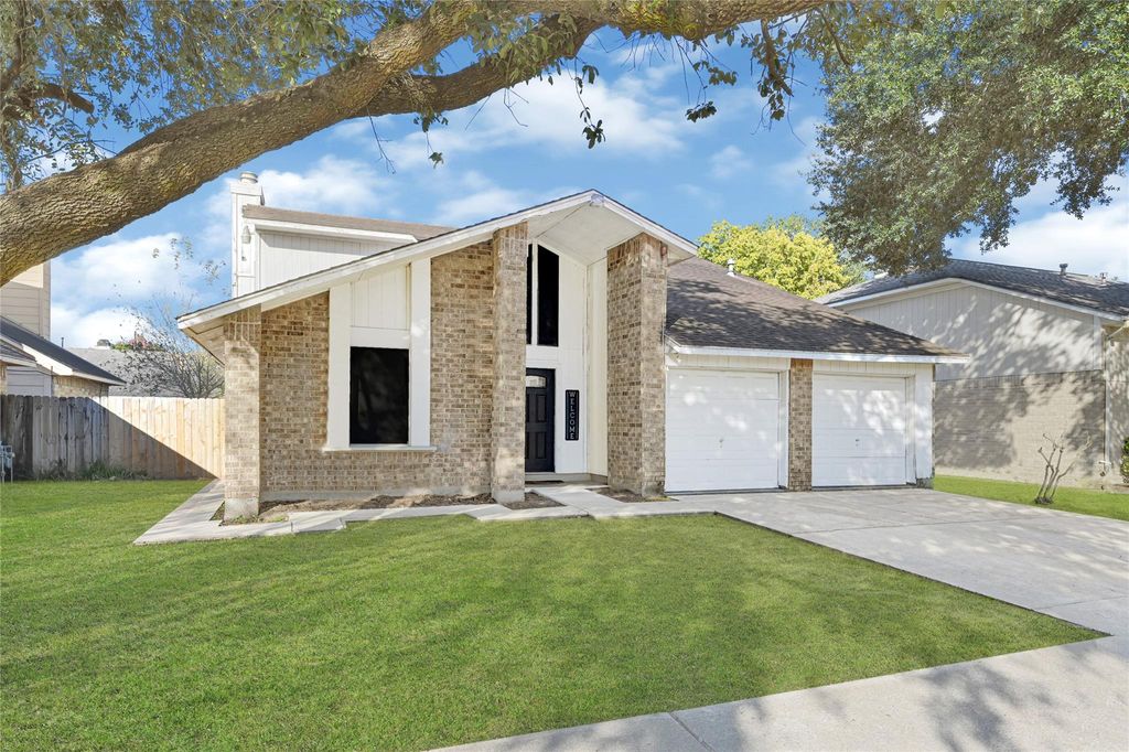 Photo of 5538 Fairview Forest Drive, Houston, TX 77088 (MLS # 28762627)
