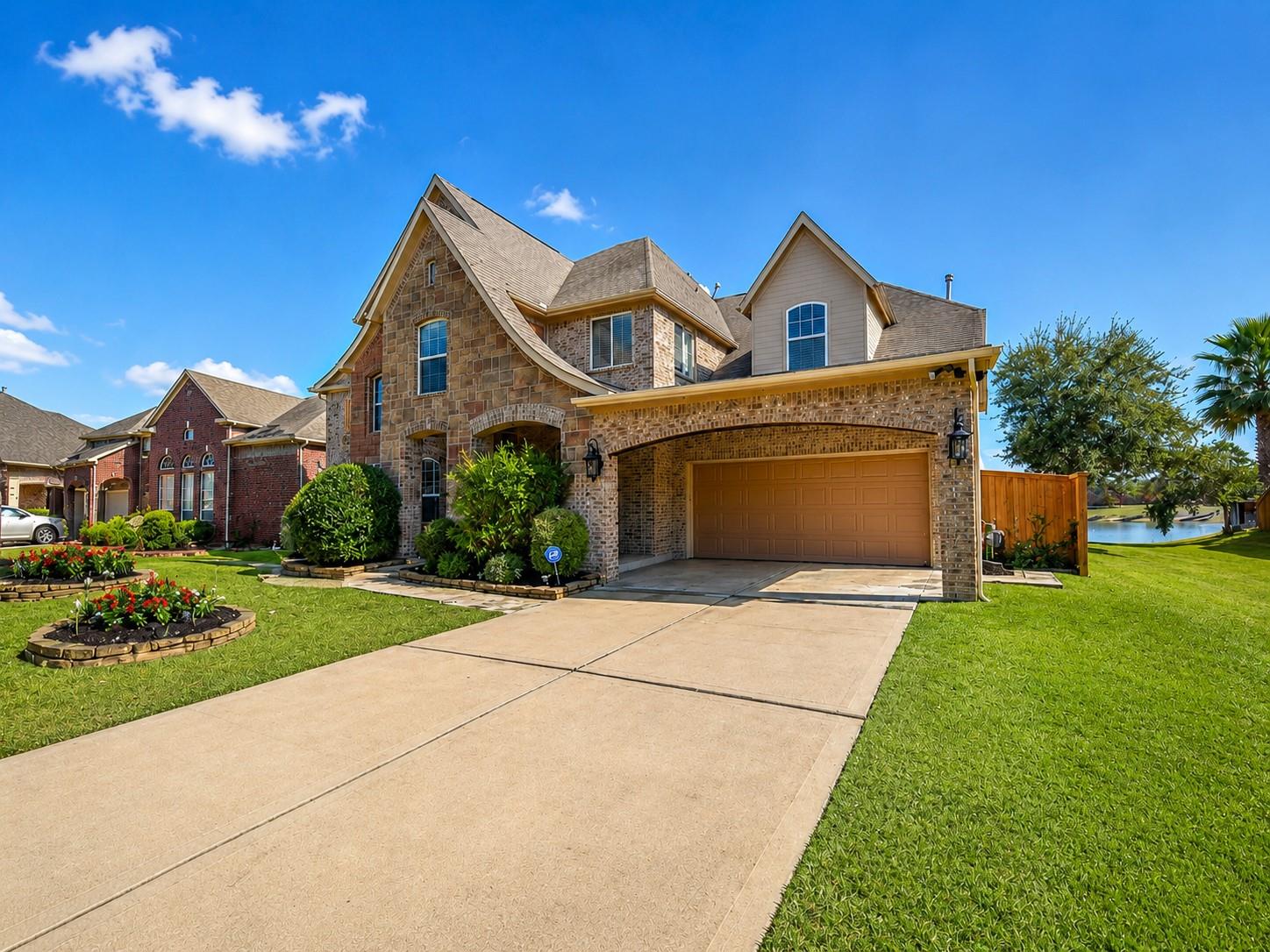 2421 Harbor Chase Drive