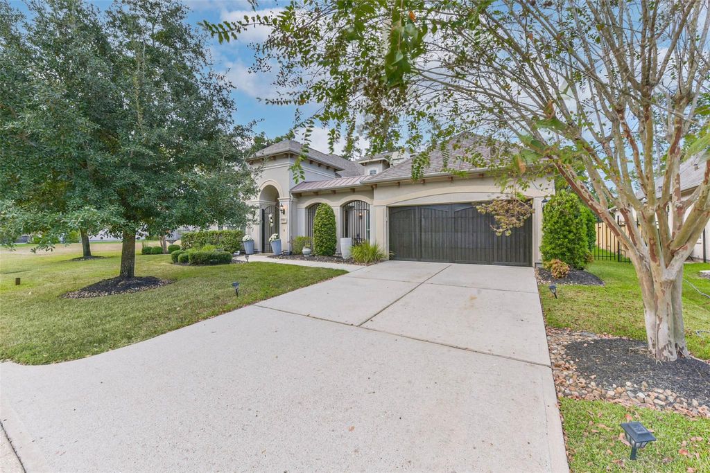 Photo of 3311 N Cotswold Manor Drive, Kingwood, TX 77339 (MLS # 82738889)