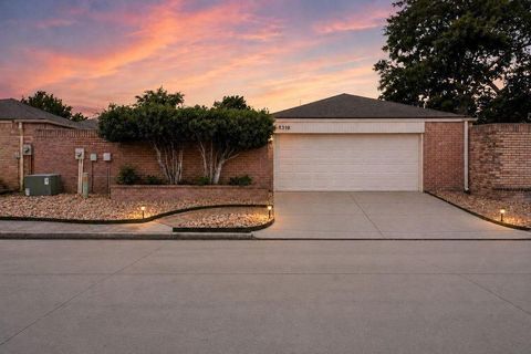 Photo of 8319 Wind Veil Drive, Houston, TX 77040 (MLS # 94706106)