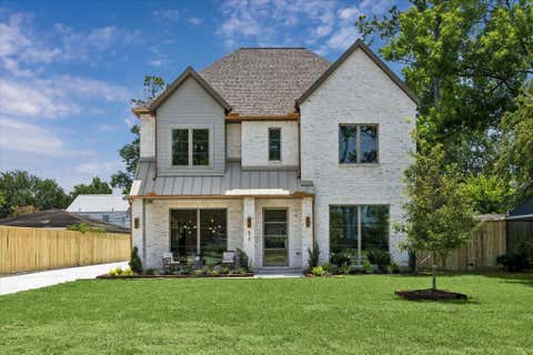 Photo of 515 W 33rd Street, Houston, TX 77018 (MLS # 10792025)