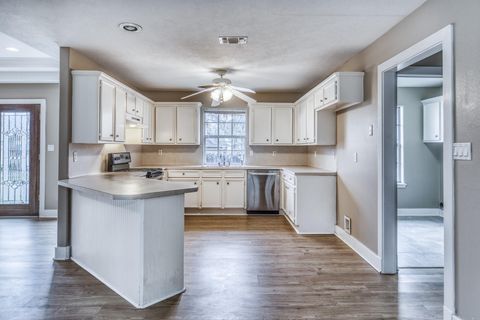 Tiny photo for 114 Park Place, La Grange, TX 78945 (MLS # 90454757)