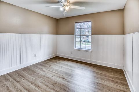 Tiny photo for 114 Park Place, La Grange, TX 78945 (MLS # 90454757)