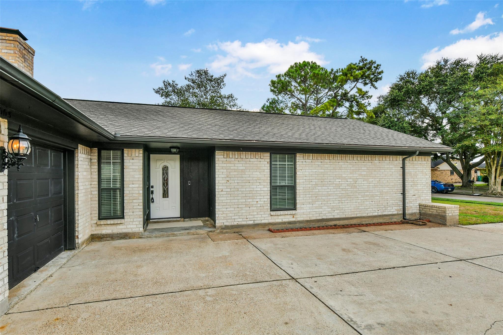 5003 Colombia Drive