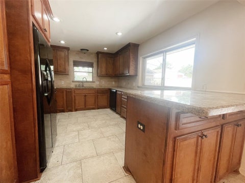 Tiny photo for 9655 Meadowcroft Drive, Houston, TX 77063 (MLS # 3581957)