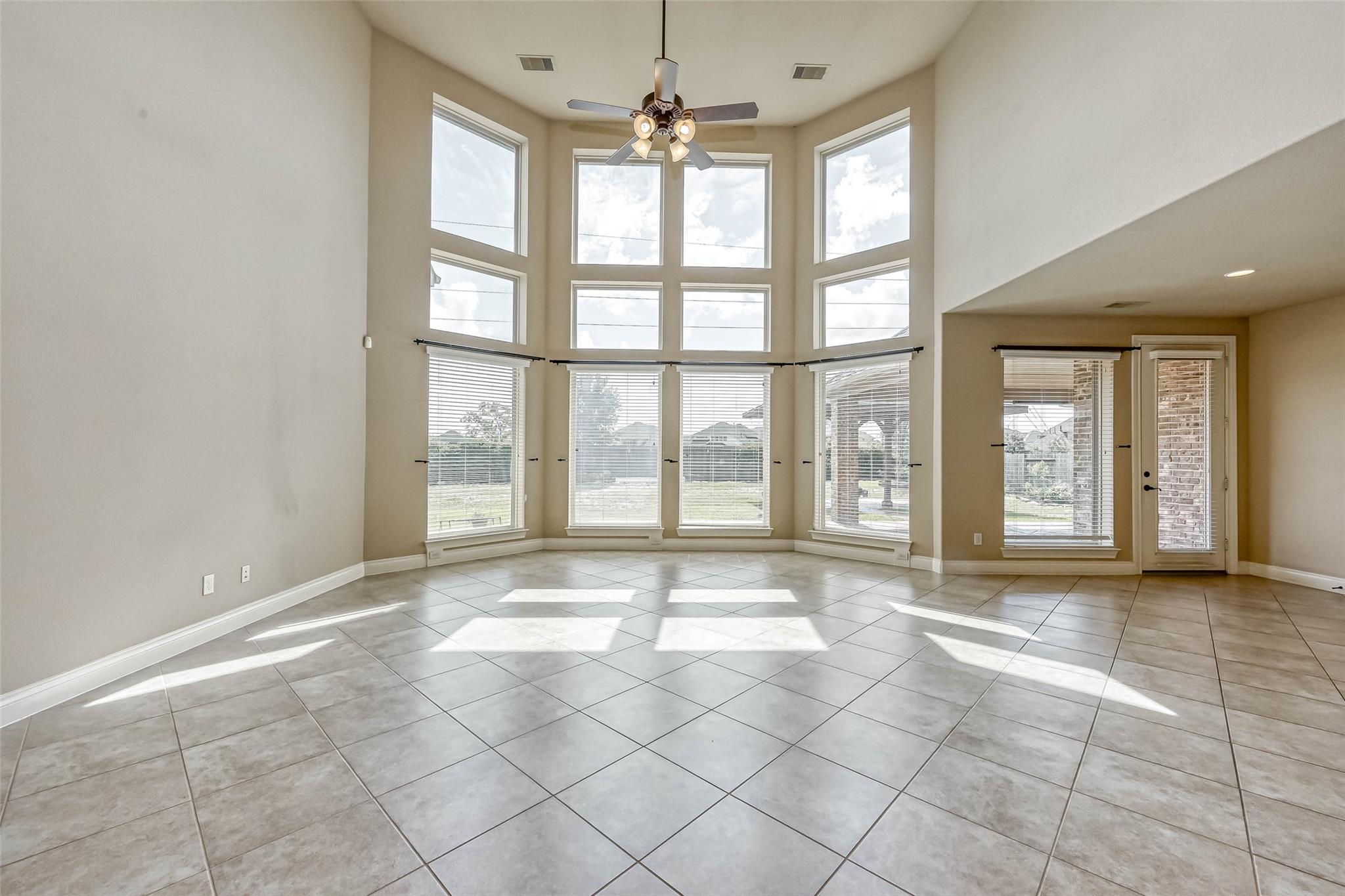 27415 Blinkwood Park