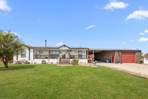 Vacant Land For Sale - 3518 Oil Field Road<br/> Austin County, Bellville, TX 77418