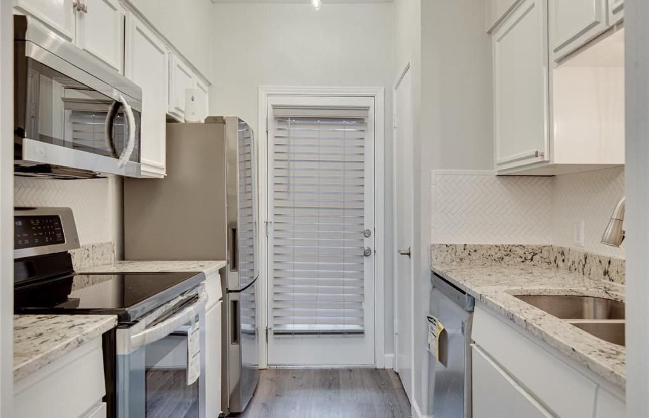 4401 Bellaire Drive S 126S