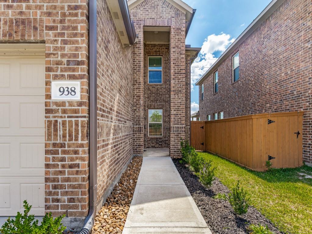 938 Mockingbird Passage Drive