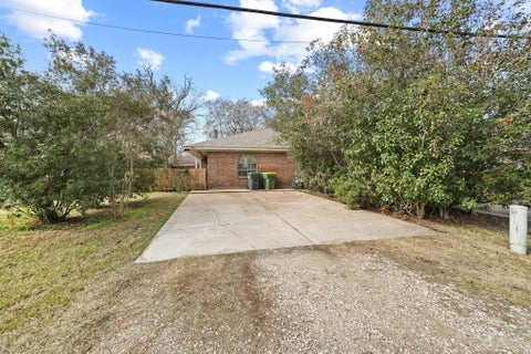 Multifamily For Rent - 2118 N Austin Avenue<br/> Brazoria County, Pearland, TX 77581