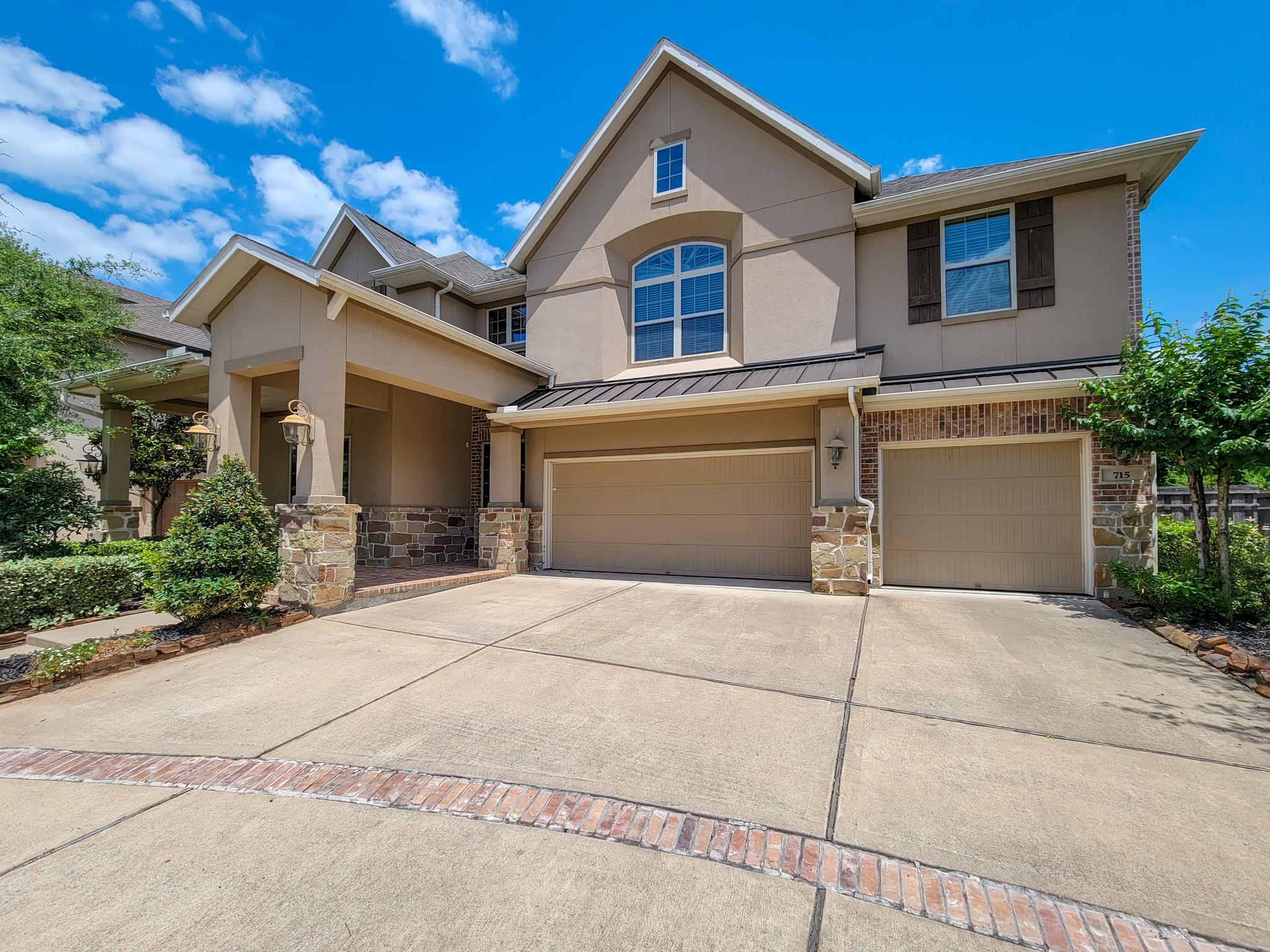 715 Charleston Heights Lane