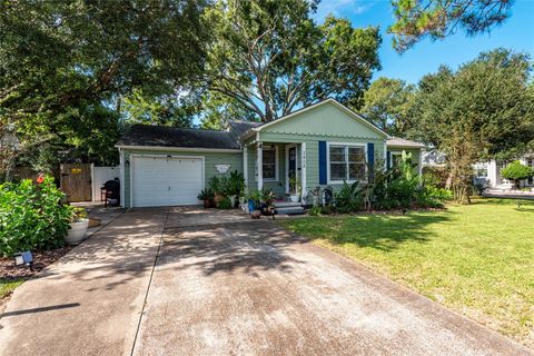 Photo of 2808 Magnolia Drive, La Marque, TX 77568 (MLS # 64895289)