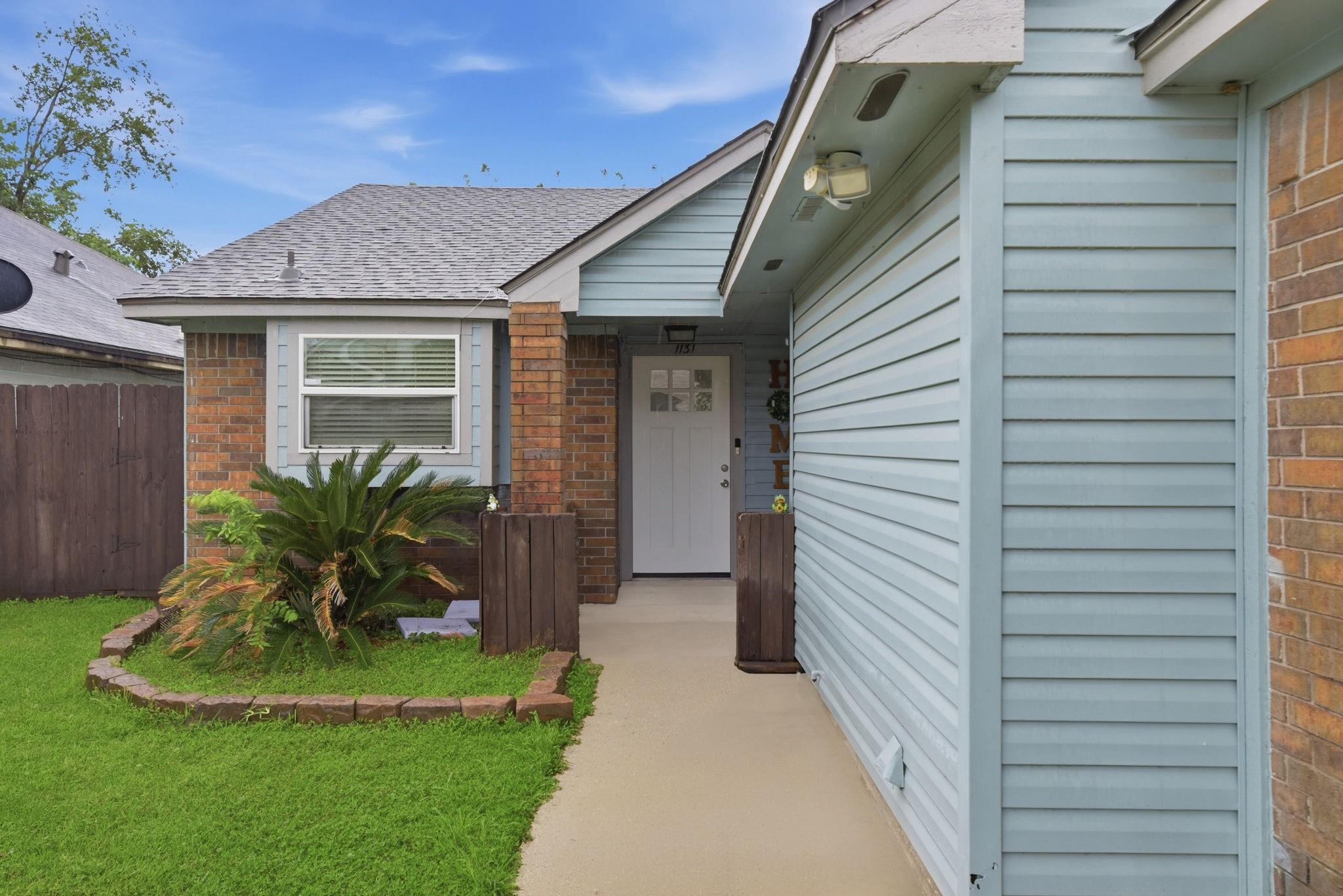 1131 Somercotes Ln