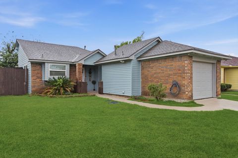 Photo of 1131 Somercotes Ln Ln, Channelview, TX 77530 (MLS # 47974359)