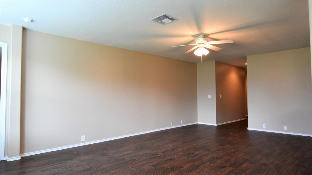 Photo of 834 Honeysuckle Vine Drive, Rosenberg, TX 77469 (MLS # 65042727)